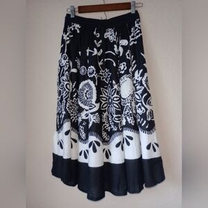 J Glee Chic Black and White Floral Midi Skirt